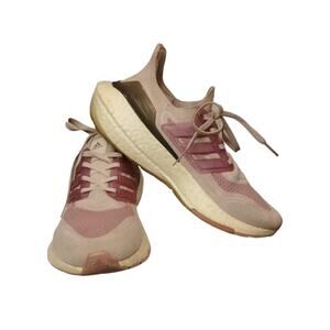 ADÌDAS Women's Uĺtraboost Running Shoes  6½